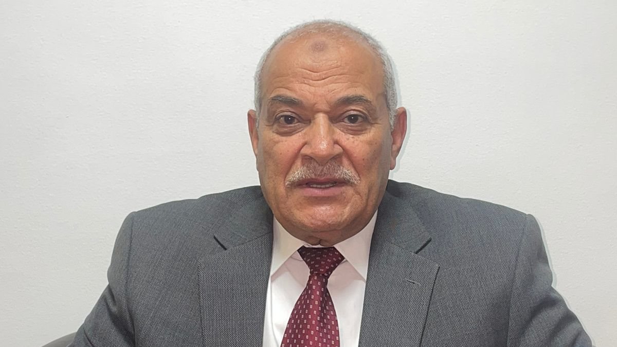 عبد العزيز السيد رئيس شعبة الثروة الداجنة، فيتو