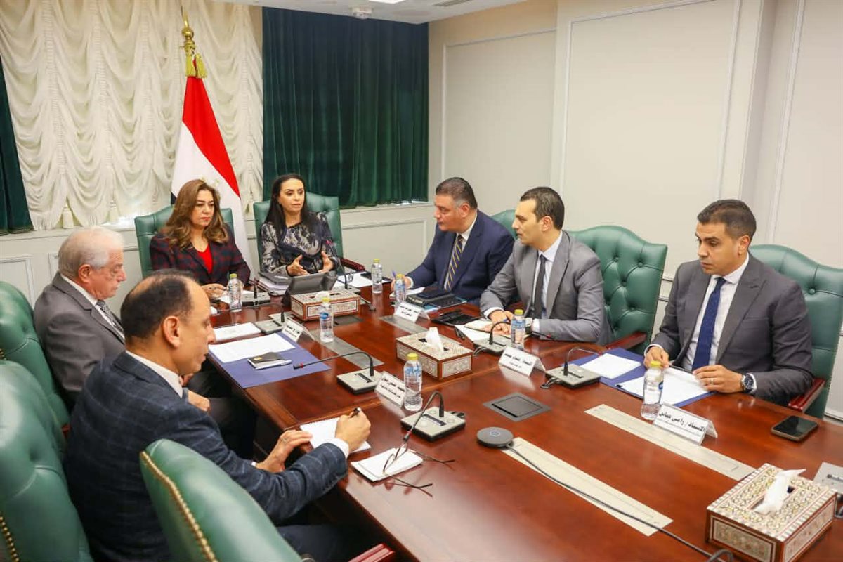 وزيرتا التضامن والتنمية المحلية ومستشار رئيس الجمهورية يبحثون إقامة مهرجان للحرف التراثية &nbsp;