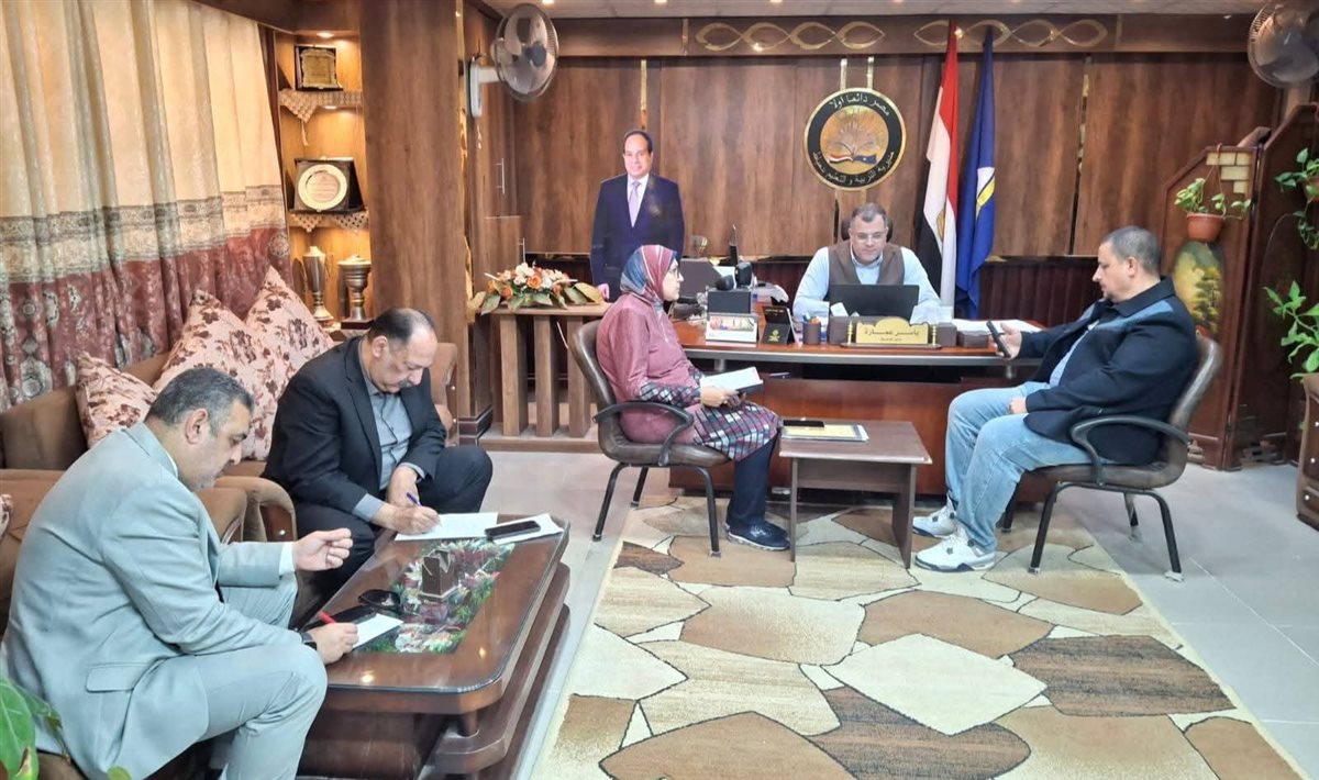 اجتماع لوكيل الوزارة مع مديري الادارات التعليمية عبر تقنية