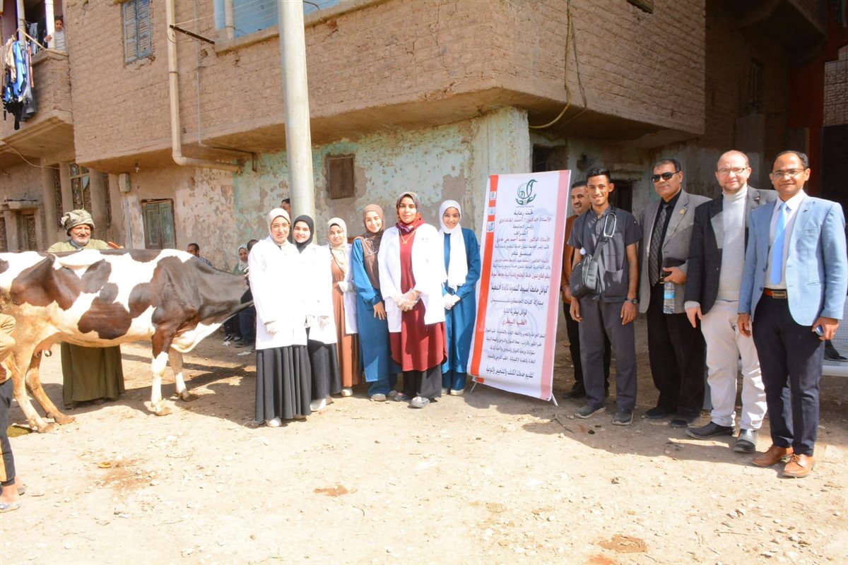 &nbsp;قافلة تنموية شاملة لخدمة 2471 مواطنًا بقرية العونة