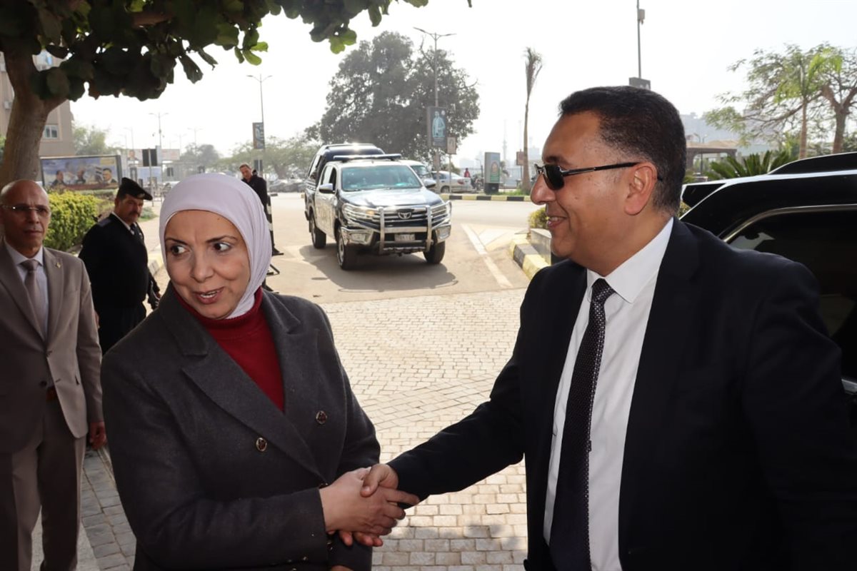 محافظ القليوبية الجديد في اول يوم عمل، فيتو
