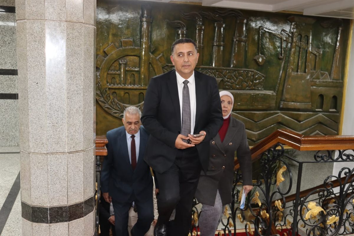 محافظ القليوبية الجديد في اول يوم عمل، فيتو