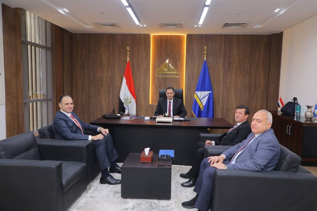 الدكتور حسام الدين فوزي عبد الفتاح، محافظ دمياط الجديد