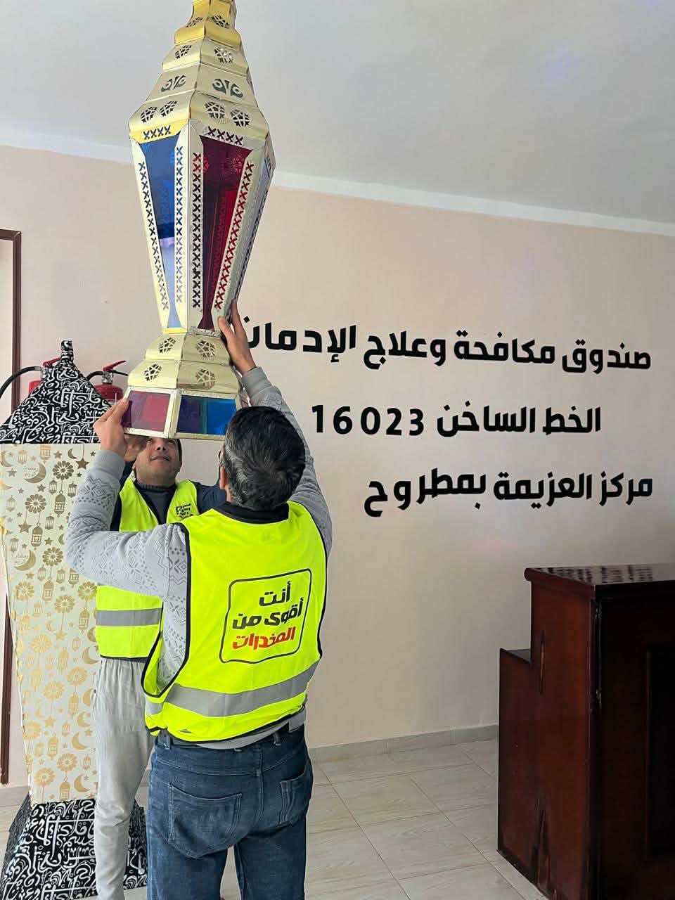 المتعافون من الإدمان يبتكرون فوانيس رمضان ومدفع الإفطار