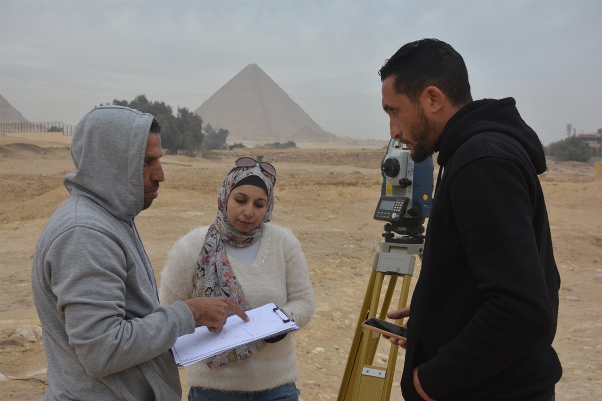 &nbsp;برنامج المدرسة الميدانية المتقدمة للحفائر&nbsp;