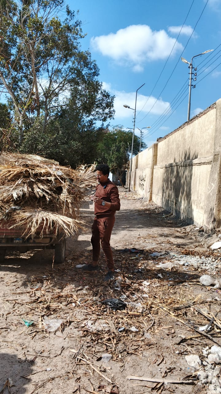 جانب من حملة نظافة المقابر، فيتو
