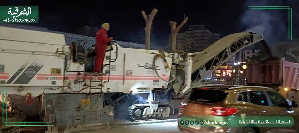 جولة المحافظ بعد منتصف الليل لمتابعة الرصف - فيتو