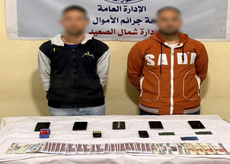 ضبط شخصين بالمنيا لاتهامهما بالنصب على المواطنين وانتحال صفة موظفي بنوك