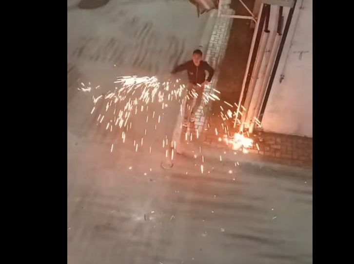 سلك المواعين المشتعل يسبب كوارث، فيتو