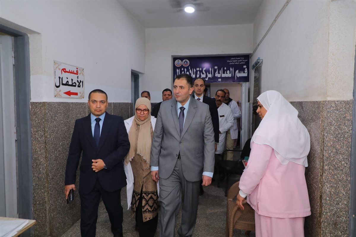 محافظ دمياط يفاجئ مستشفى الزرقا المركزي