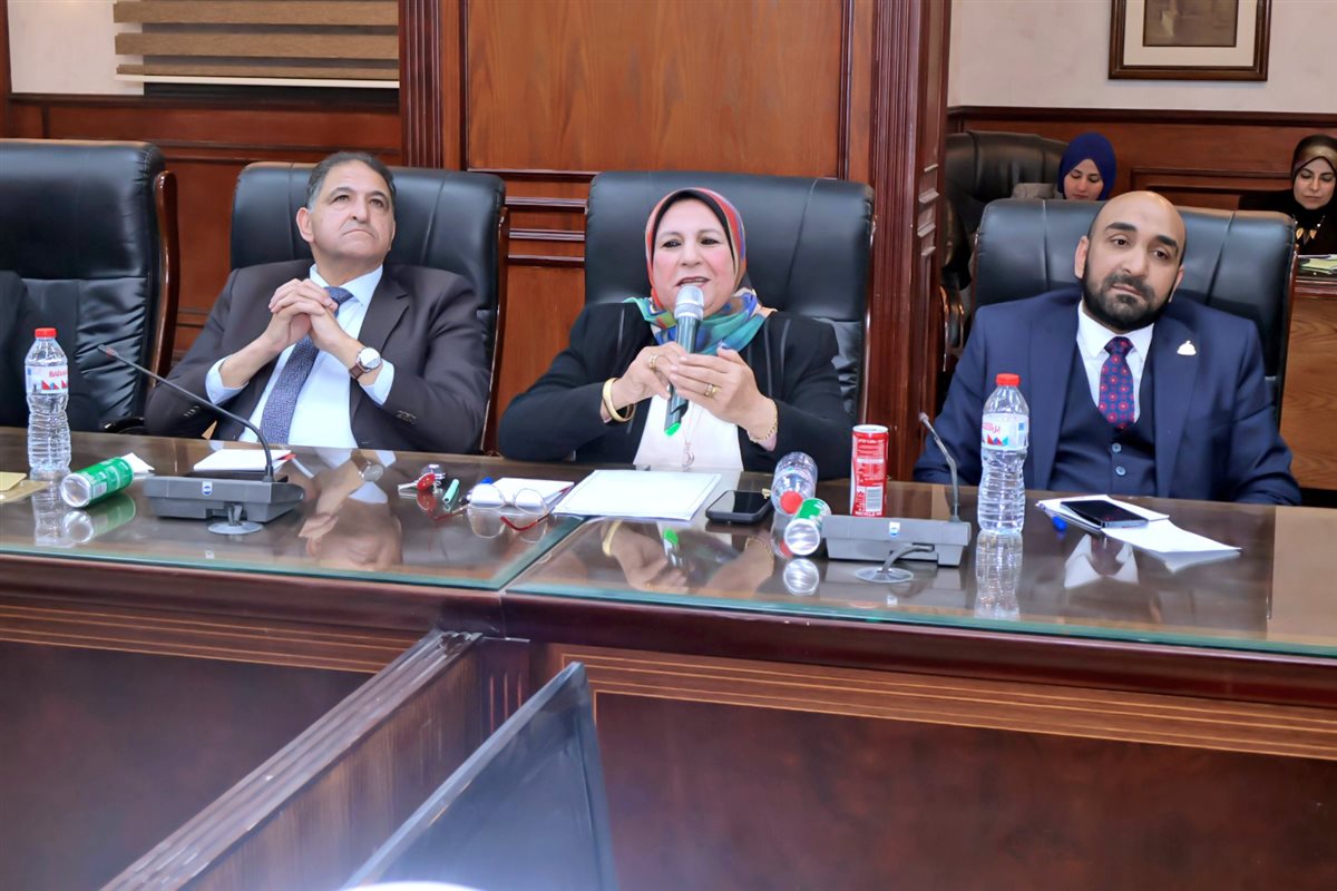 محافظ سوهاج يلتقي نواب البرلمان ويناقش الخطة الاستثمارية&nbsp;