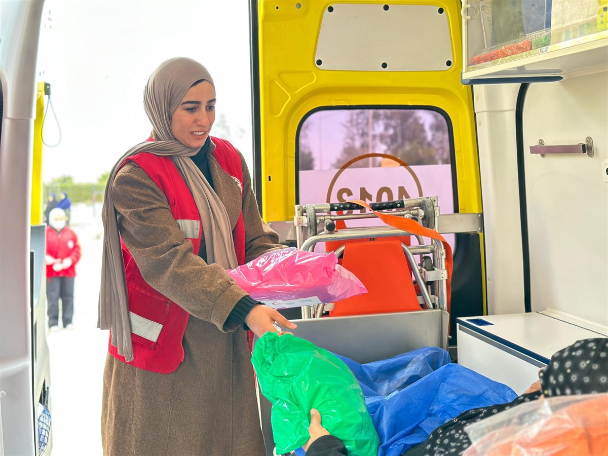 &nbsp;الهلال الأحمر يرسل القافلة 146 إلى غزة&nbsp;