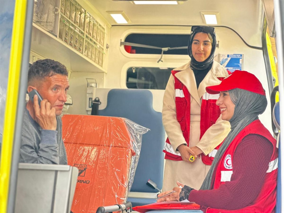 &nbsp;الهلال الأحمر يرسل القافلة 146 إلى غزة&nbsp;