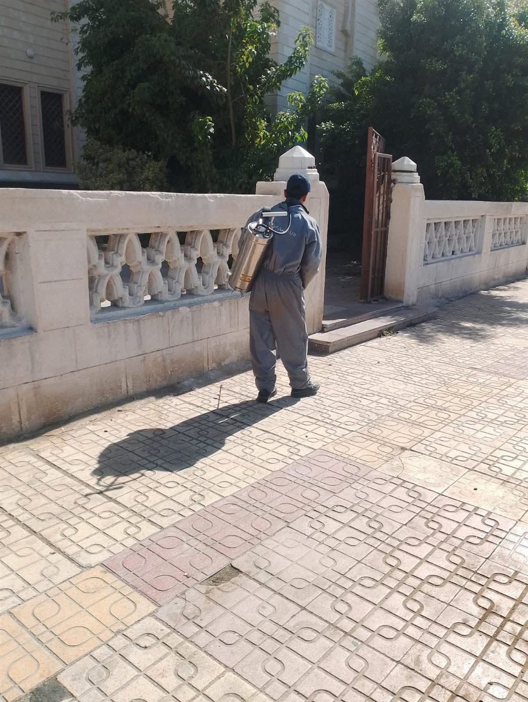 حملات تطهير الأسواق ومحيط المساجد بدمياط