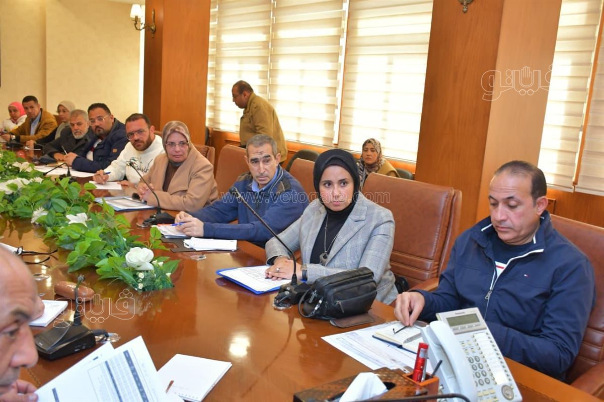 محافظ بورسعيد يناقش موقف تراخيص المحال العامة، ڤيتو