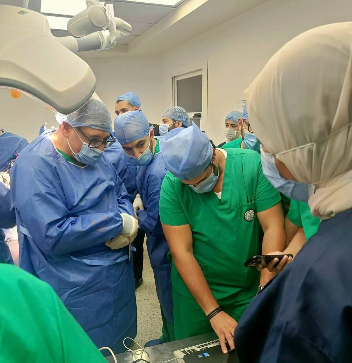 جانب من إجراء العملية، فيتو