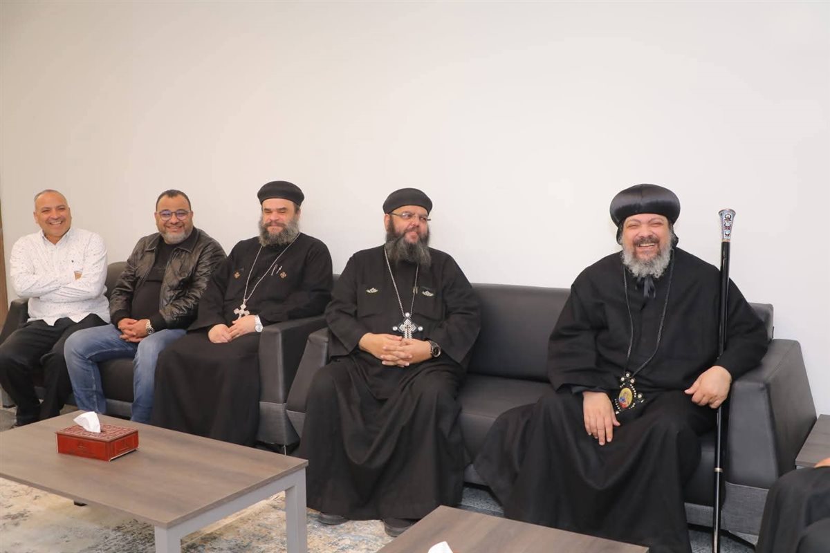 محافظ دمياط يستقبل نيافة الأنبا ماركوس أسقف دمياط وكفر الشيخ ونيافة الأنبا مكاري أسقف شبرا الجنوبية ووفد كنيسة العذراء مريم
