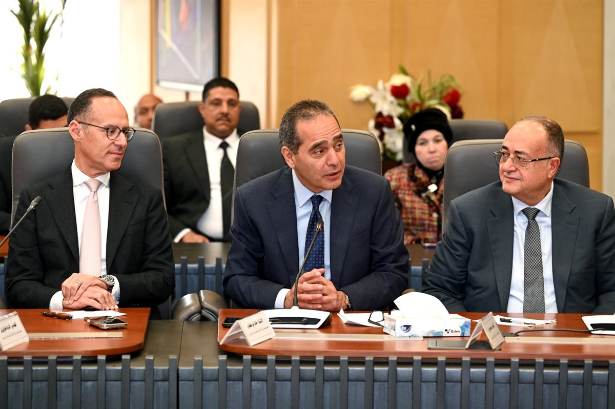 اجتماع وزير الصناعة مع أعضاء مجلس إدارة اتحاد الصناعات المصرية