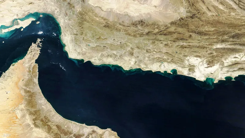 لا تملك معظم صادرات النفط في دول الخليج بديلا لمضيق هرمز