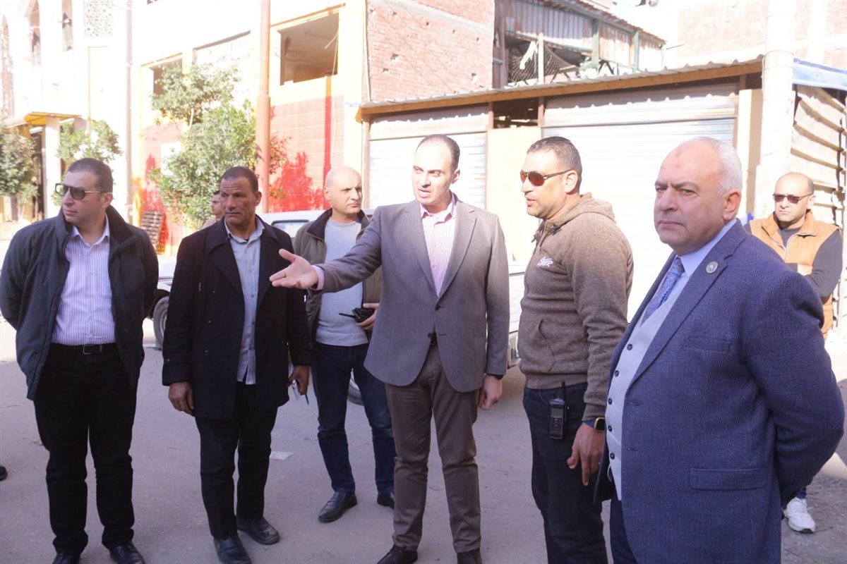نائب محافظ دمياط يتابع تحسين منظومة النظافة بالشعراء