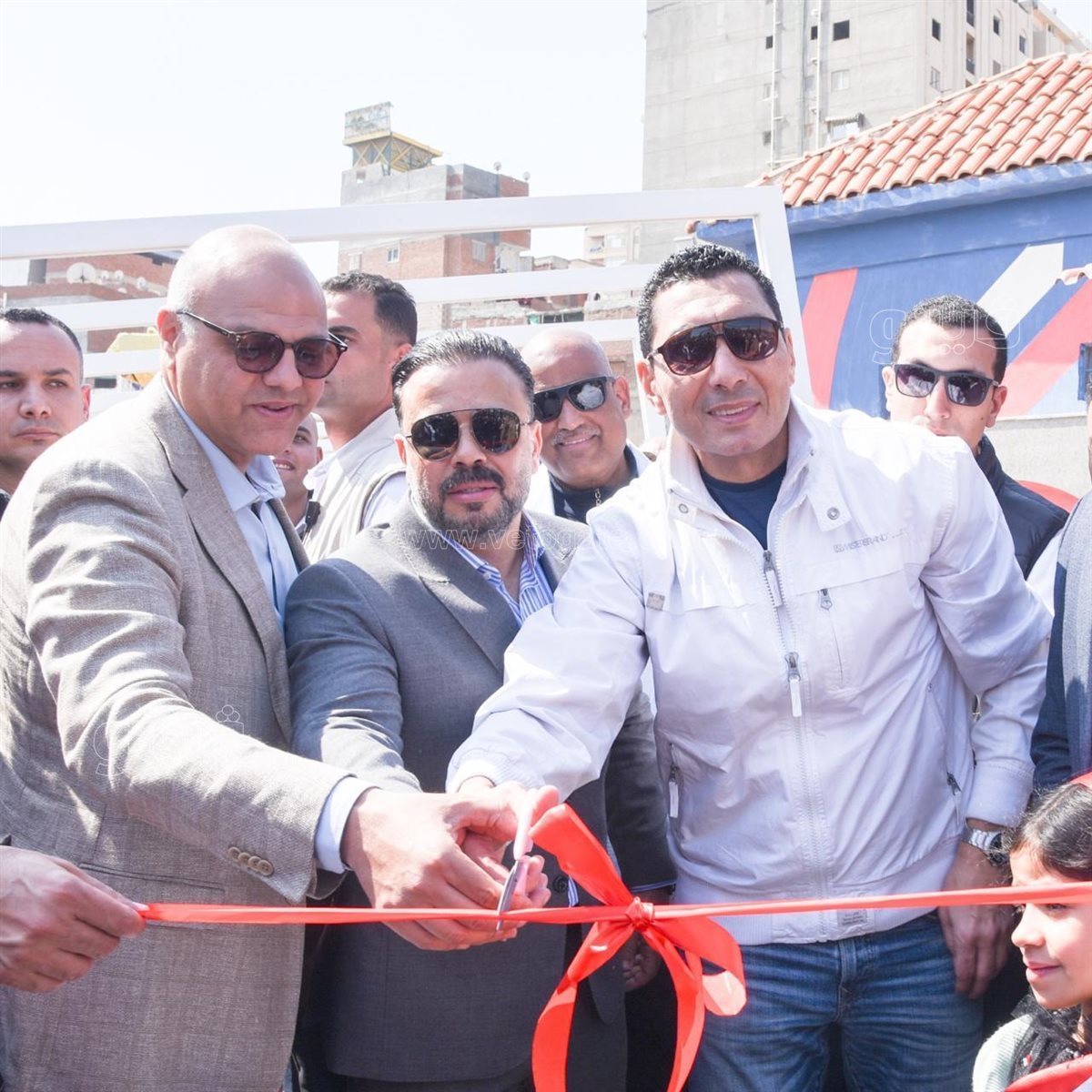 وزير الرياضة ومحافظ الإسكندرية يفتتحان ملعبا بالمدينة الشبابية بأبو قير &nbsp;