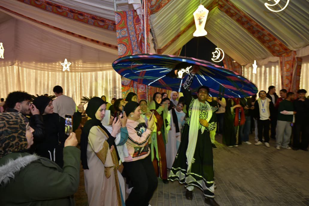 رئيس جامعة القاهرة في سحور الجامعة الأهلية&nbsp;