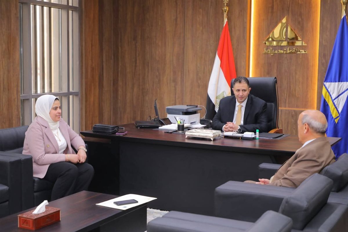 محافظ دمياط، يستقبل اللواء ابراهيم مكى، المشرف العام بجهاز حماية المستهلك لدمياط ومدن القناة