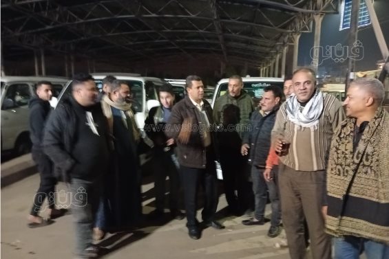 لافتات جديدة بزيادة تعريفة الركوب (6)