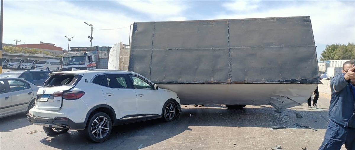 تصادم 13 سيارة بصحراوي الإسكندرية وتعطل حركة المرور