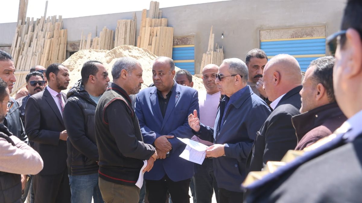 جانب من تنفيذ عملية الازالة، فيتو