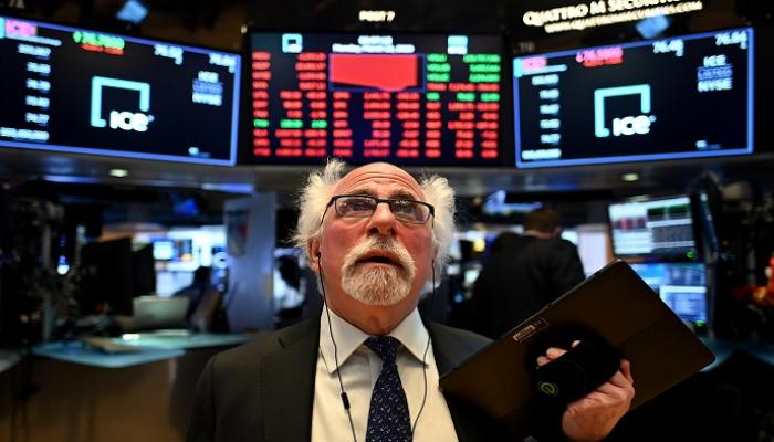 المؤشرات المالية الحمراء تهدد الأسواق العالمية والأمريكية
