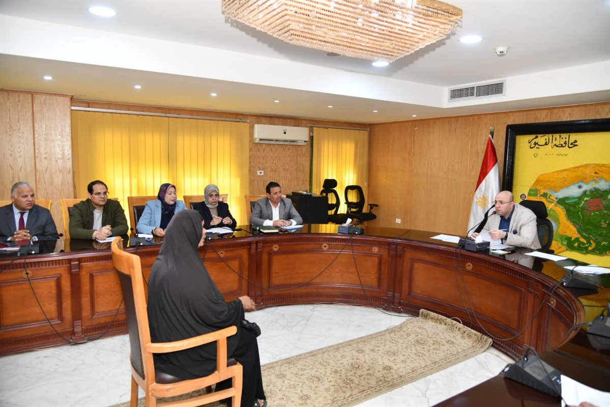 لقاء محافظ الفيوم مع المواطنين