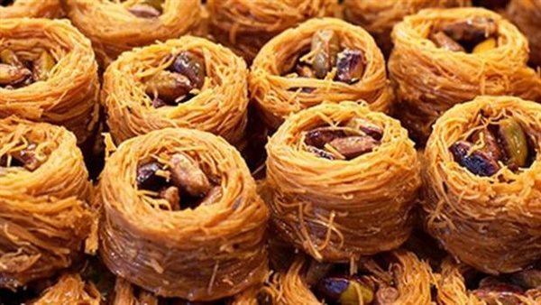 طريقة عمل وردات الكنافة باللوتس&nbsp;