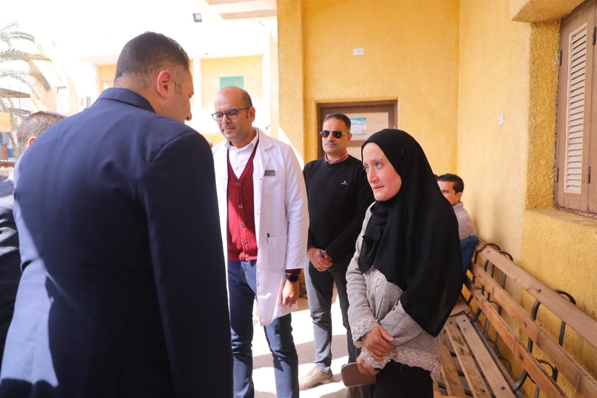 محافظ دمياط يتفقد مستشفى كفر سعد ويتابع تطوير الخدمات الطبية