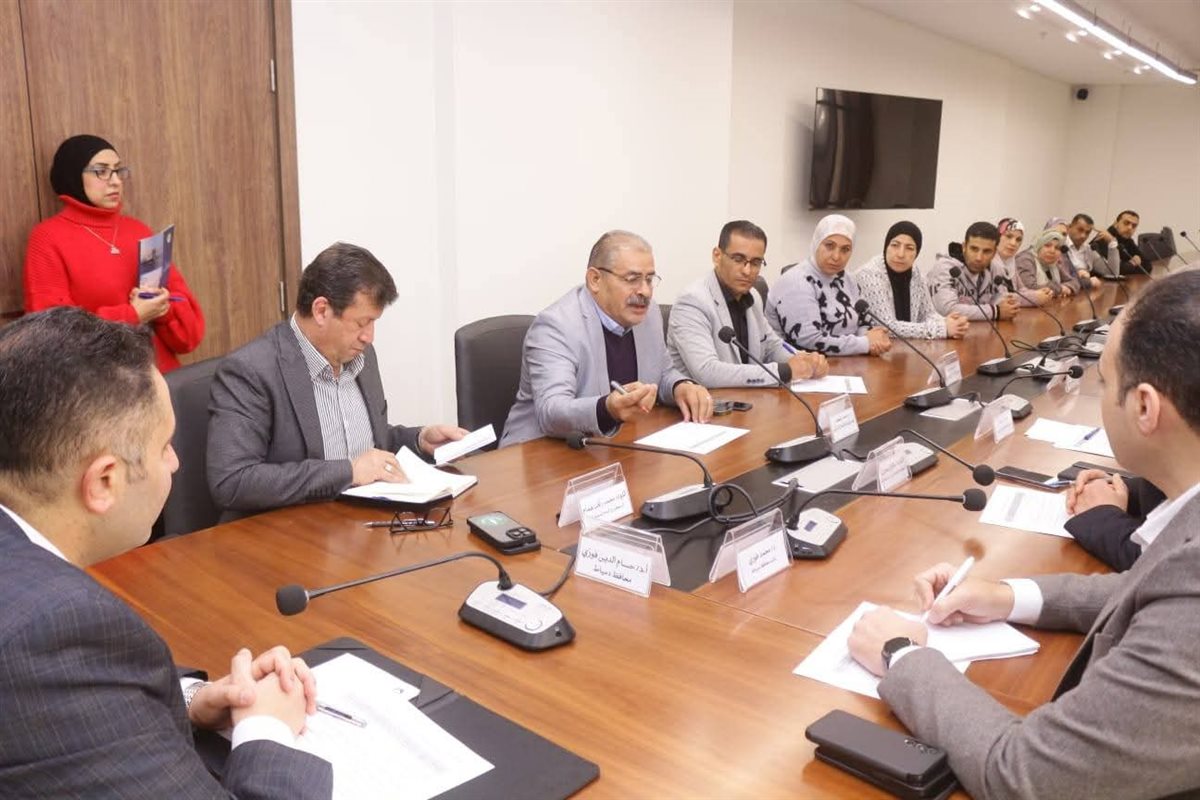 محافظ دمياط يجتمع لبحث مستجدات ملف تقنين أراضي الدولة التابعة لولاية الإصلاح الزراعي