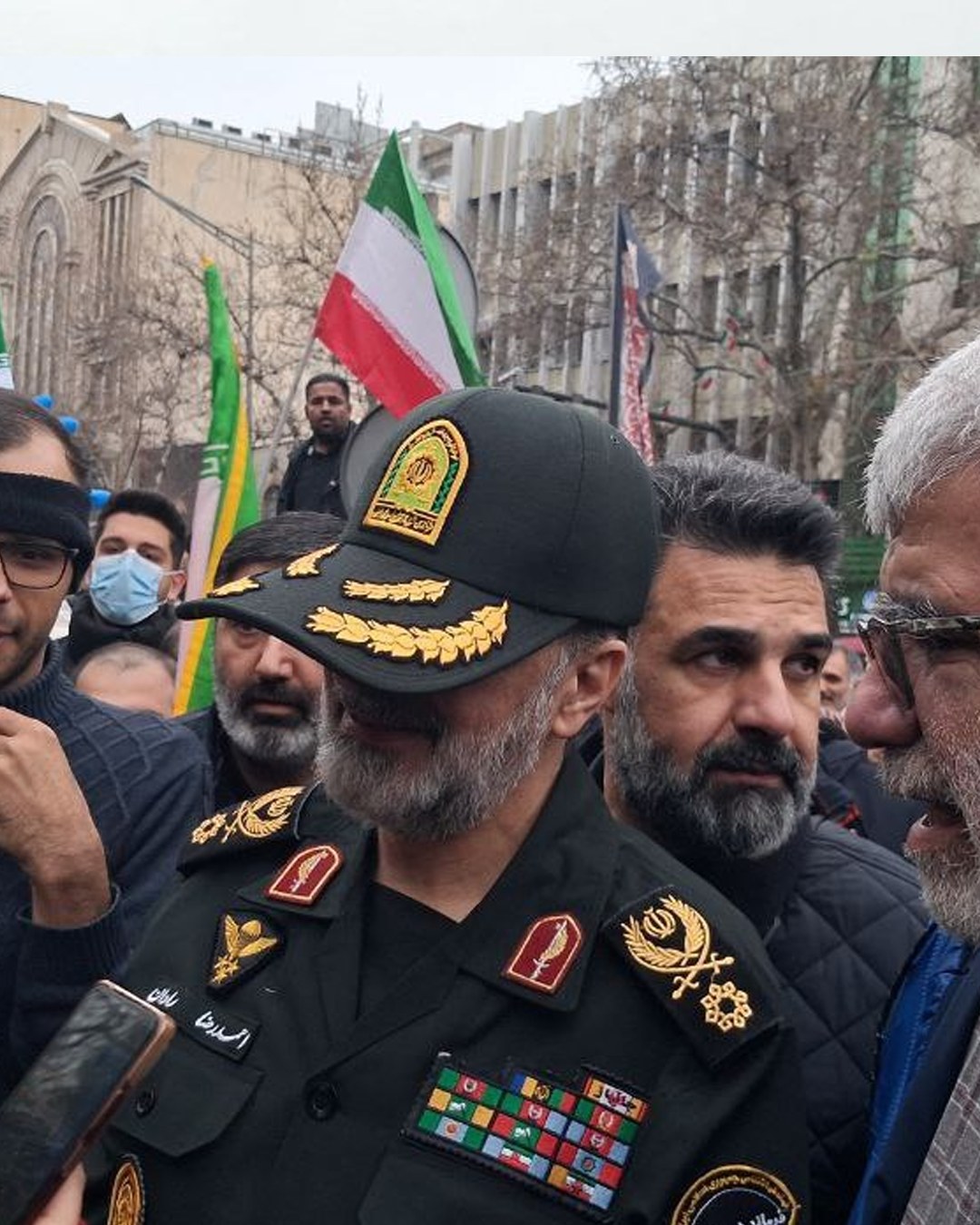 قائد الشرطة أحمد رضا رادان خلال مشاركته في مسيرات يوم القدس العالمي