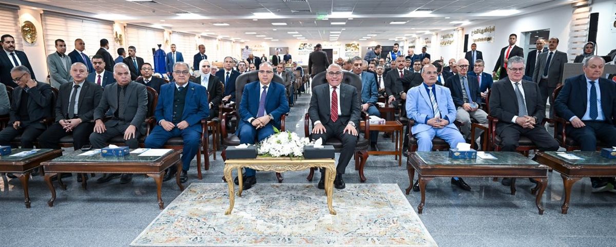 رئيس العربية للتصنيع ووزير الري يتفقدان مركز التصنيع الرقمي بمصنع المحركات&nbsp;