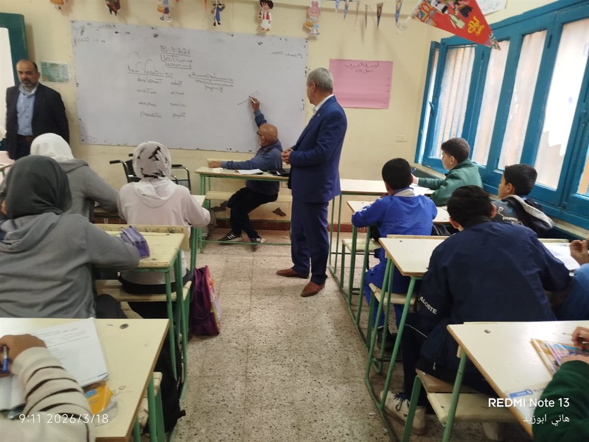 اجتماع وكيل وزارة التعليم بالشرقية مع زيارته ل4 مدارس