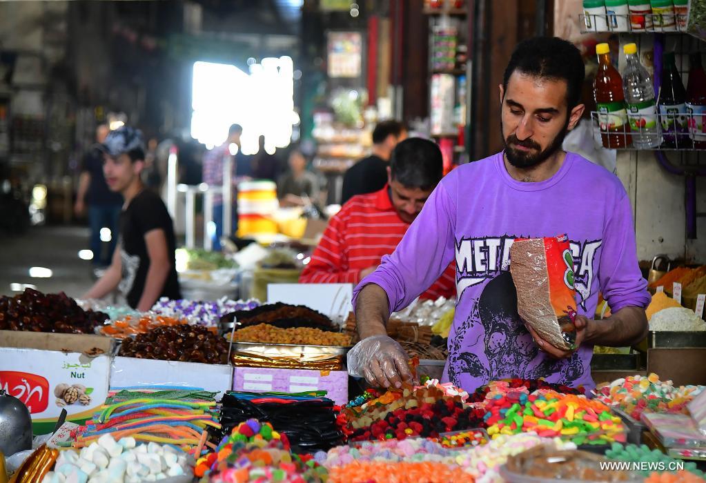 الأسواق في العيد، فيتو&nbsp;