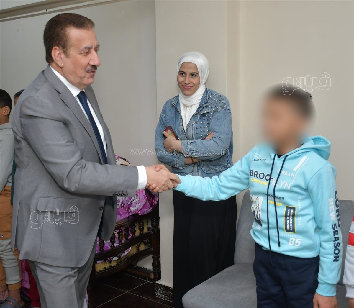 محافظ بورسعيد يقدم العيدية لأطفال الدار، ڤيتو
