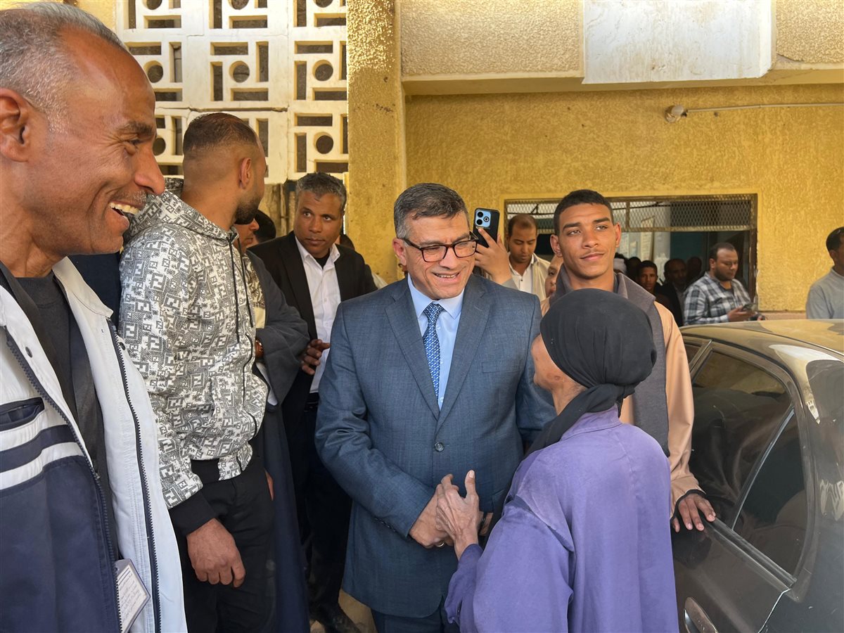 محافظ قنا يتفقد مستشفى الوقف المركزي ويوجه برفع كفاءة الخدمات الصحية &nbsp;&nbsp;