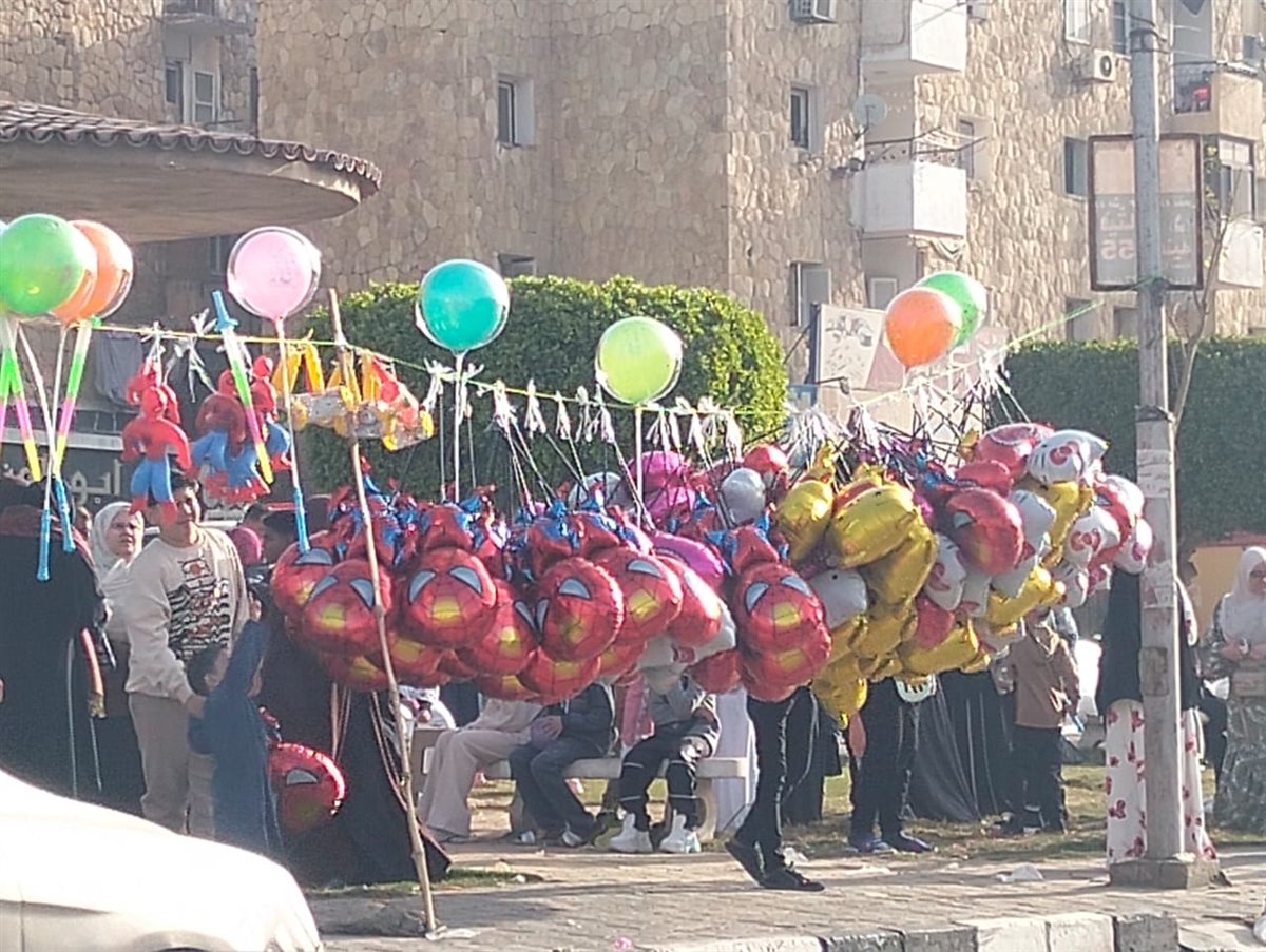 إقبال الأطفال على الألعاب، فيتو