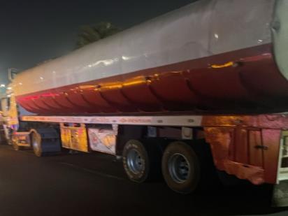 ضربة أمنية بميناء الإسكندرية البحري.. إحباط محاولة تهريب 100 طن مواد بترولية محظور تصديرها
