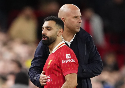 تدهور العلاقة بين محمد صلاح وسلوت، فيتو