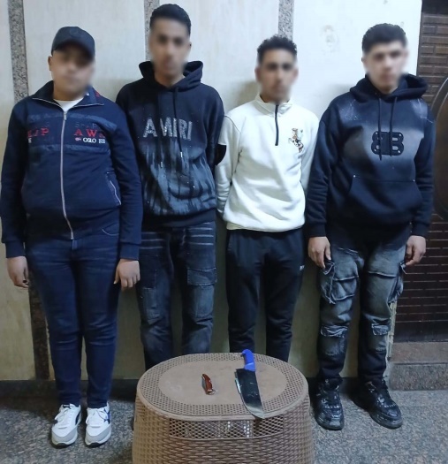اعتراض على معاكسة شقيقته يشعل مشاجرة بالأسلحة البيضاء فى بورسعيد..والأمن يكشف تفاصيل الفيديو