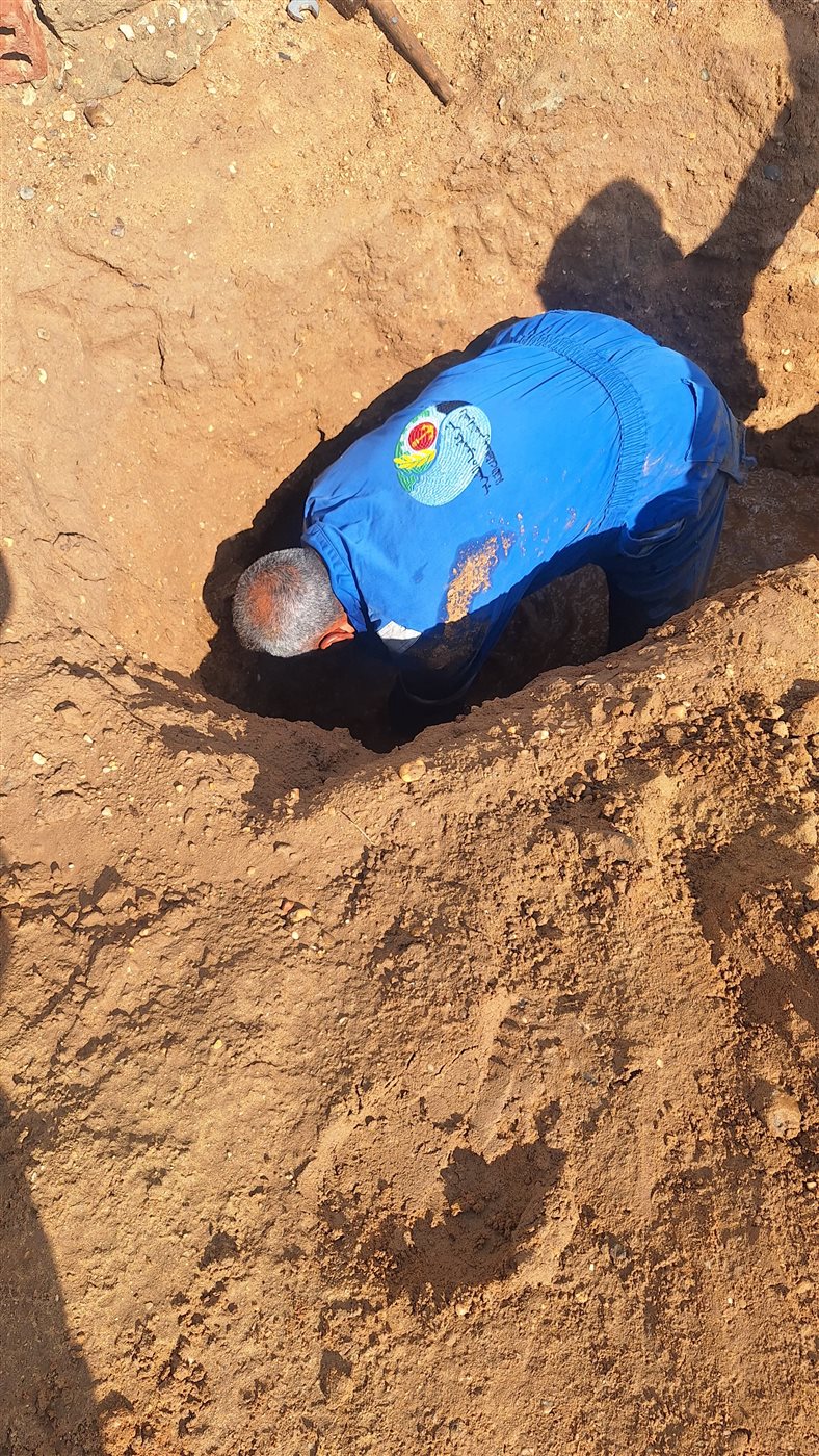 جانب من أعمال توصيل خط المياه، فيتو