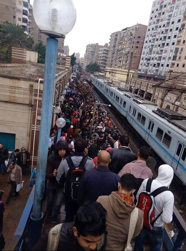 ازدحام شديد في المترو، فيتو