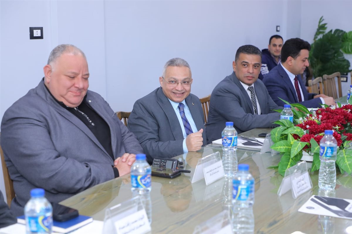 محافظ دمياط يجتمع مع &nbsp;للهيئة الإقليمية لتنشيط السياحة