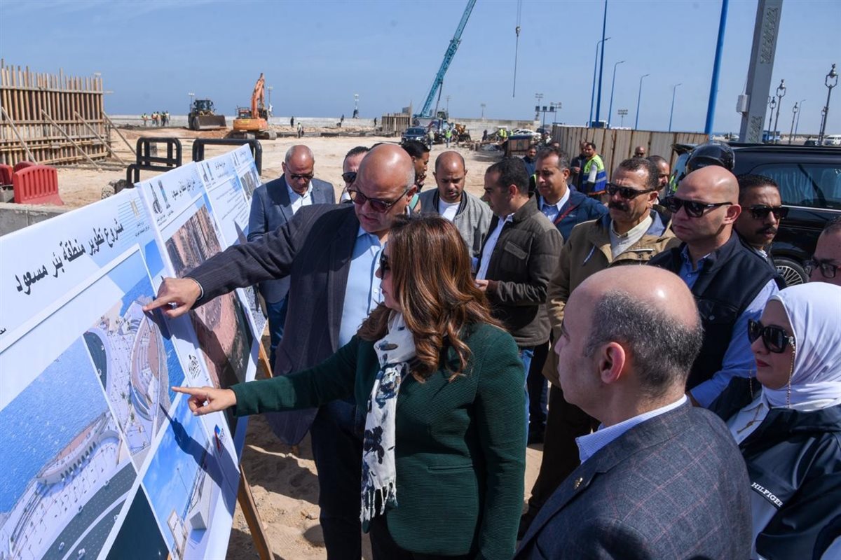 وزيرة التنمية المحلية ومحافظ الإسكندرية يتفقدان مشروع تطوير بئر مسعود