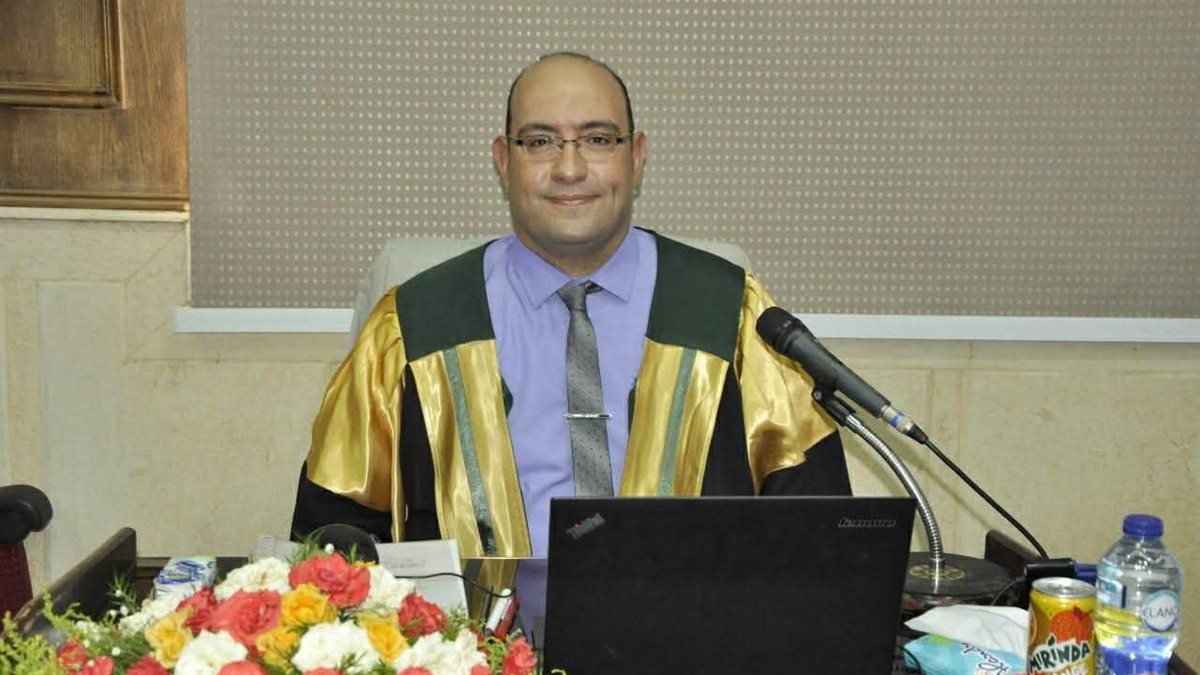 الدكتور احمد حمدى&nbsp;